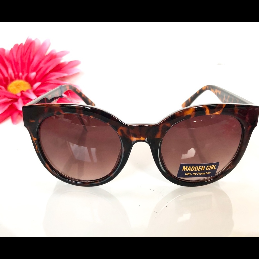 Madden Girl Sunglasses 😎 - Picture 3 of 10